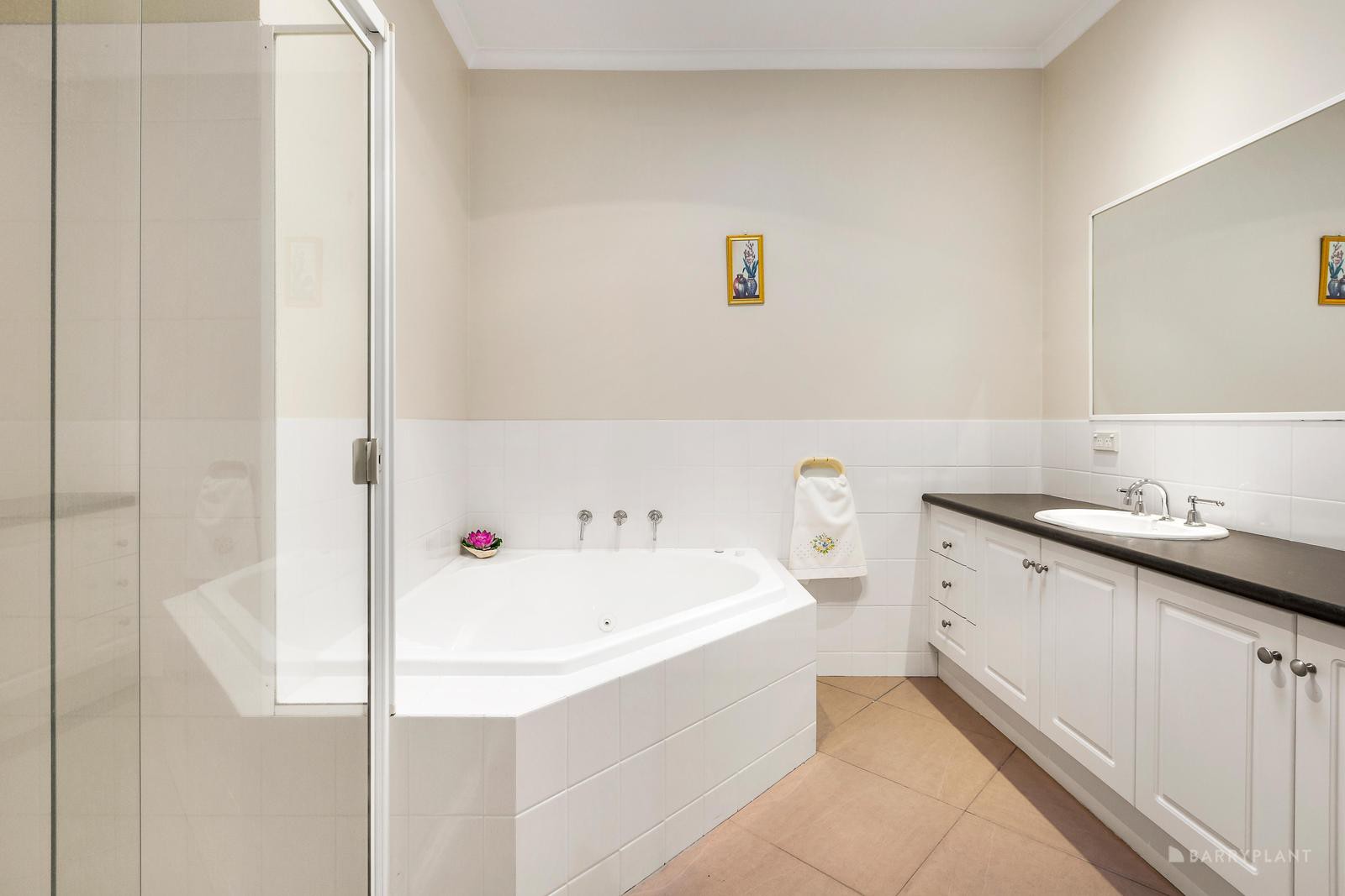 4 Bourke Street, Bulleen, VIC 3105, Bulleen - Thumbnail 8