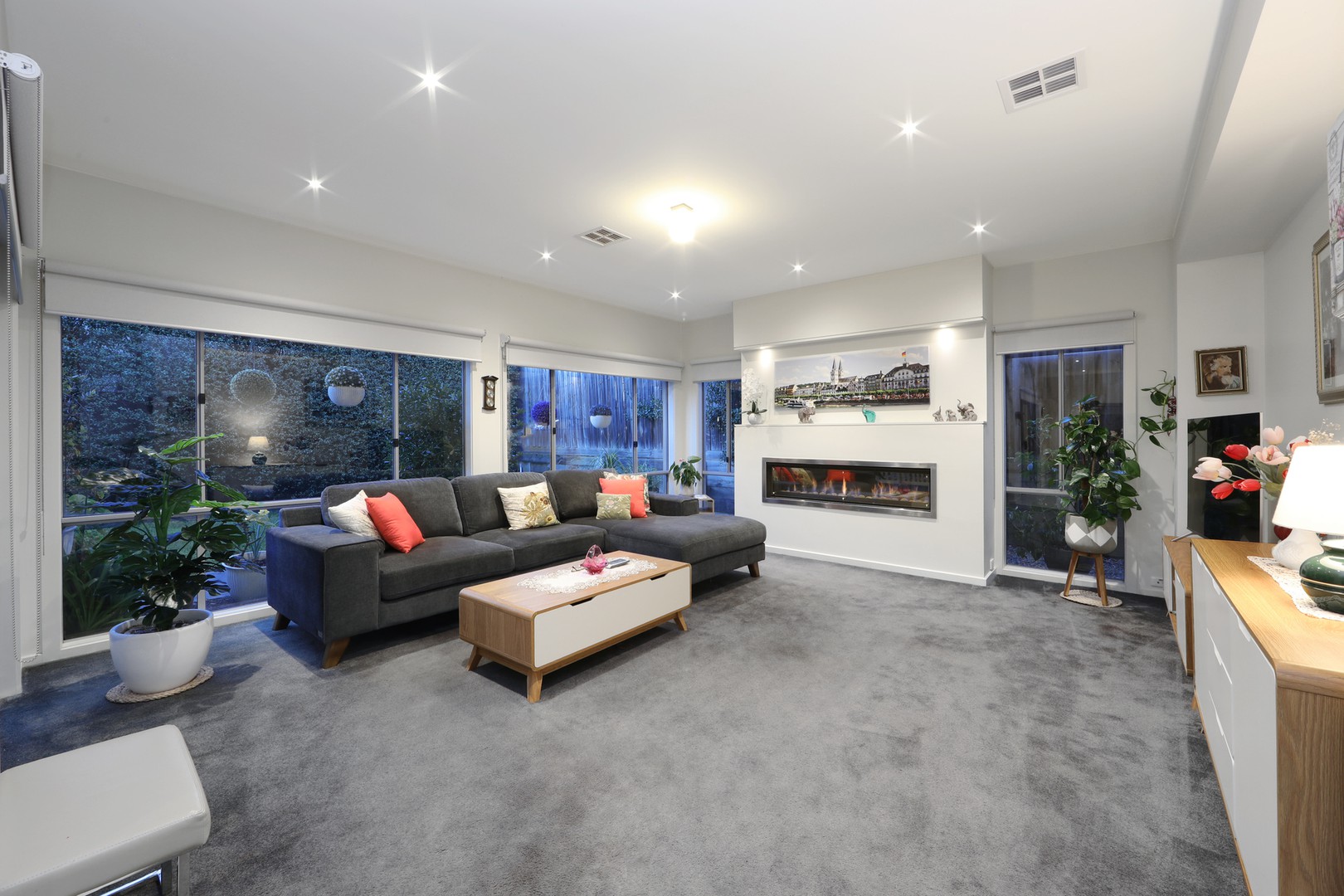 4 Braeburn Parade, Rowville, VIC 3178, Rowville - Thumbnail 2