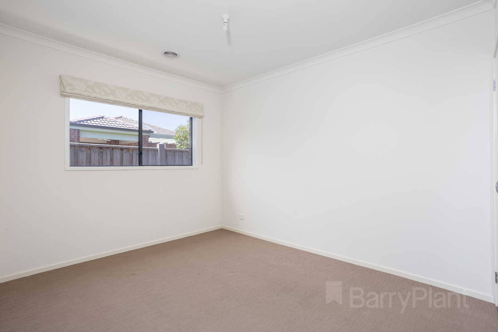 4 Brimble Street, Point Cook, VIC 3030, Point Cook - Thumbnail 3