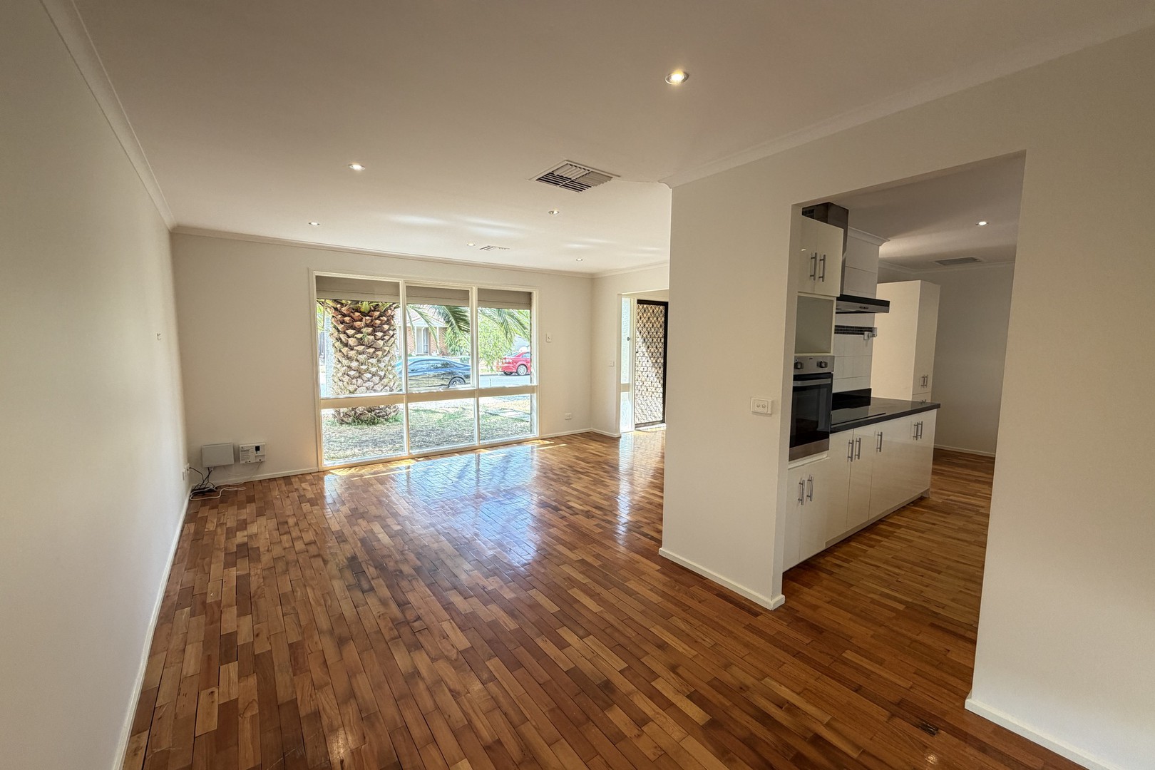4 Bronsdon Court, Mill Park, VIC 3082, Mill Park - Thumbnail 4