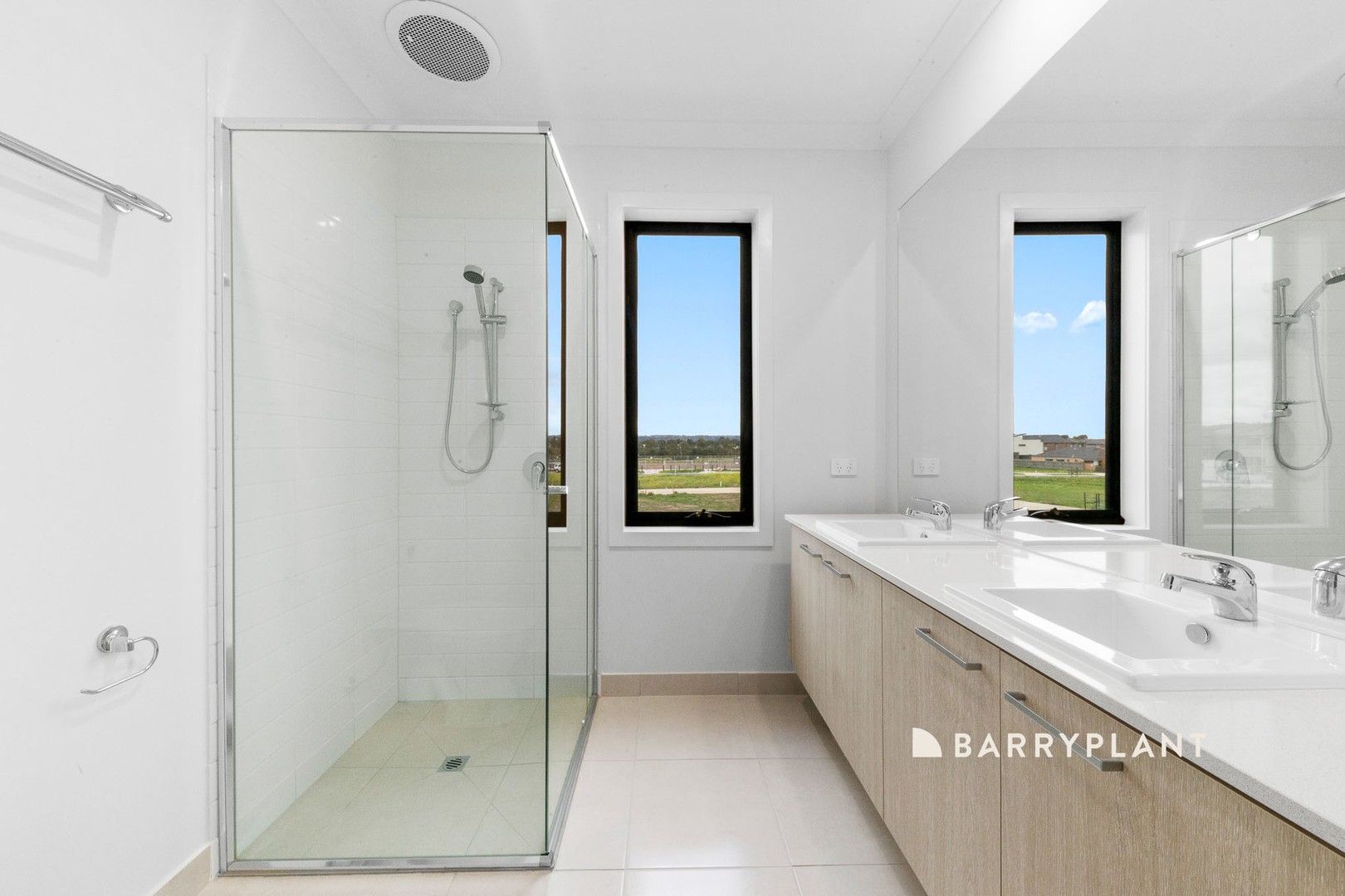 4 Bronze Leaf Walk, Narre Warren South, VIC 3805, Narre Warren South - Thumbnail 4