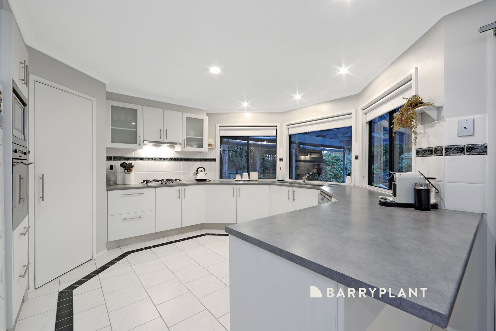 4 Brooklyn Bay Close, Rowville, VIC 3178, Rowville - Thumbnail 2