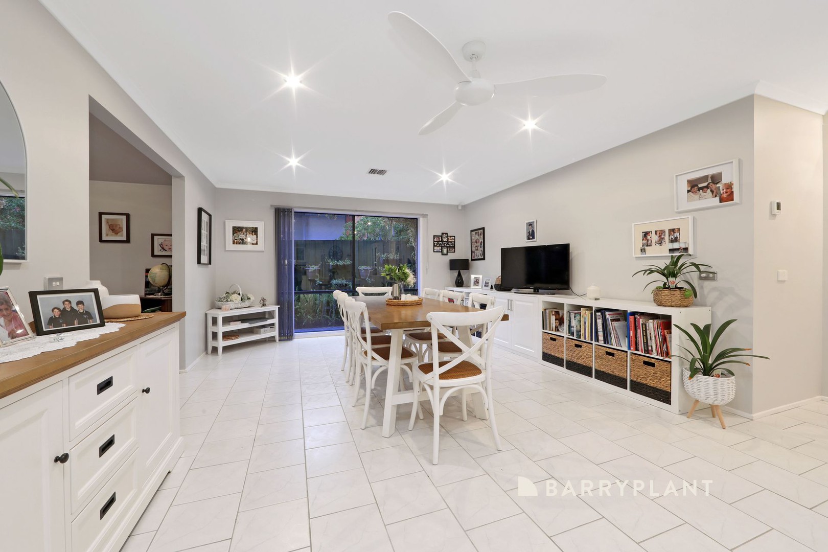 4 Brooklyn Bay Close, Rowville, VIC 3178, Rowville - Thumbnail 3