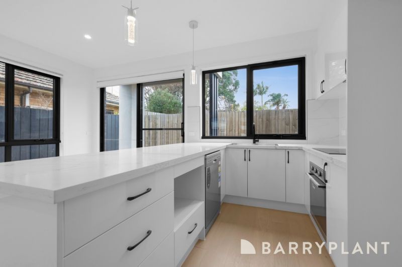 4 Bruton Av, Cheltenham, VIC 3192 - Thumbnail 2 - 13/08/2026