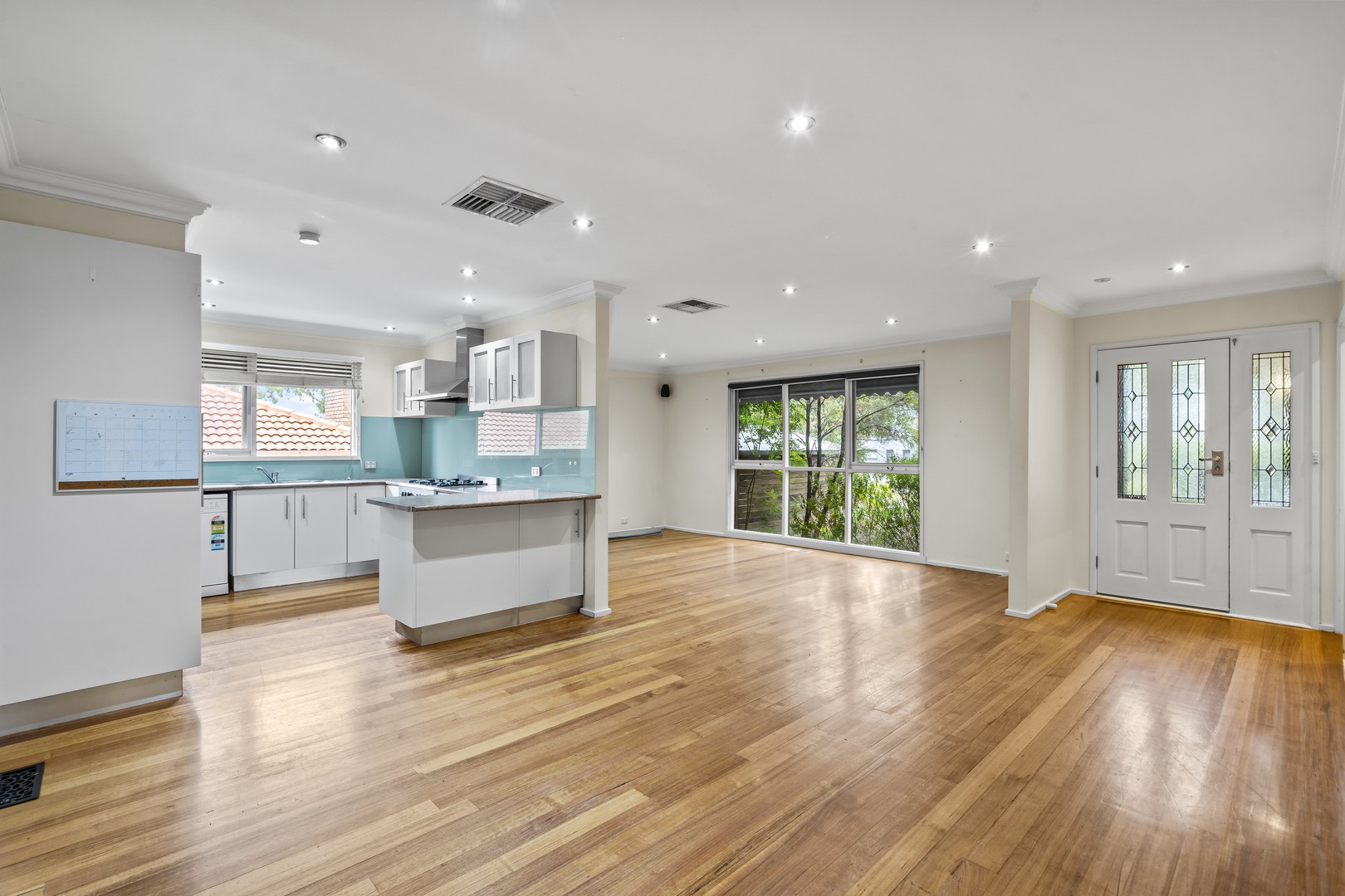 4 Buena Vista Drive, Montmorency, VIC 3094 - Thumbnail 1 - 18/03/2026