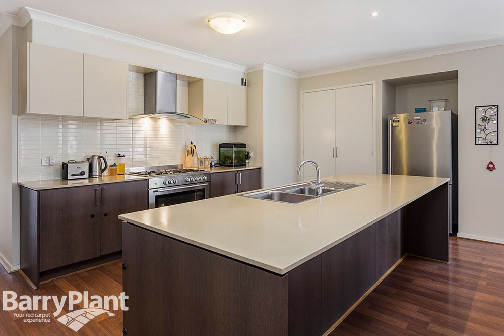 4 Cabernet Street, Point Cook, VIC 3030, Point Cook - Thumbnail 3