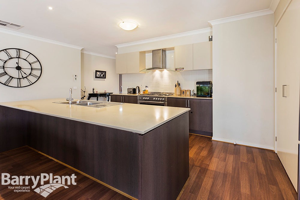 4 Cabernet Street, Point Cook, VIC 3030, Point Cook - Thumbnail 4
