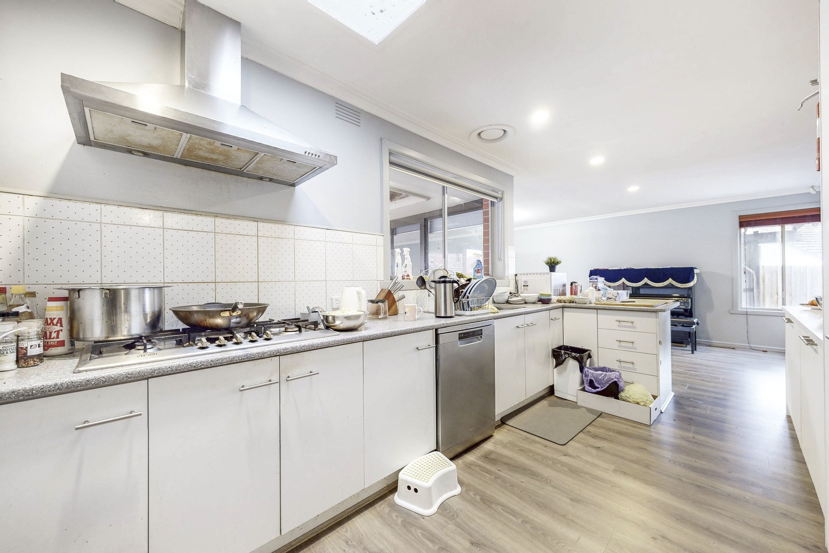 4 California Crescent, Ferntree Gully, VIC 3156, Ferntree Gully - Thumbnail 6