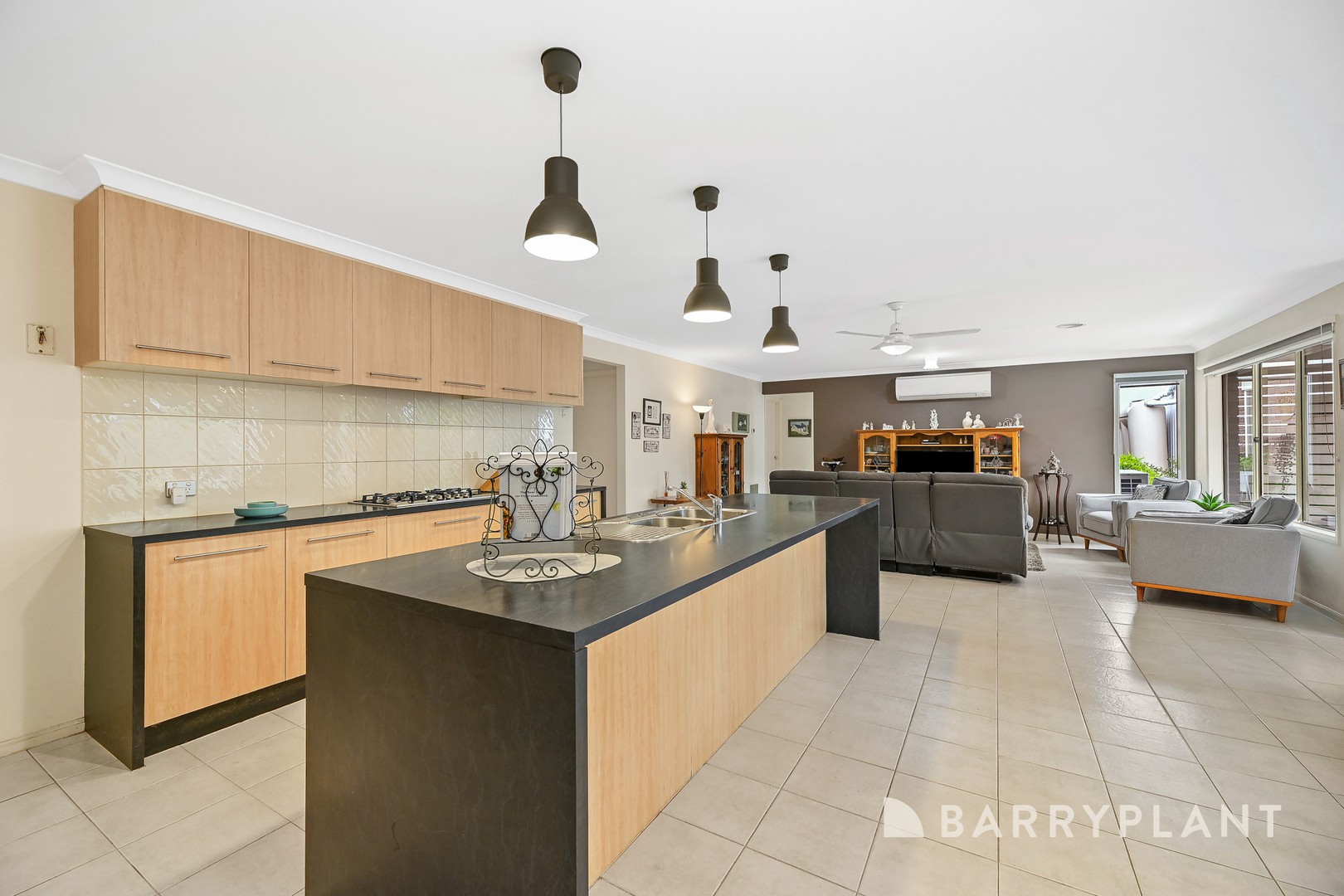 4 Camelia Way, Pakenham, VIC 3810, Pakenham - Thumbnail 5