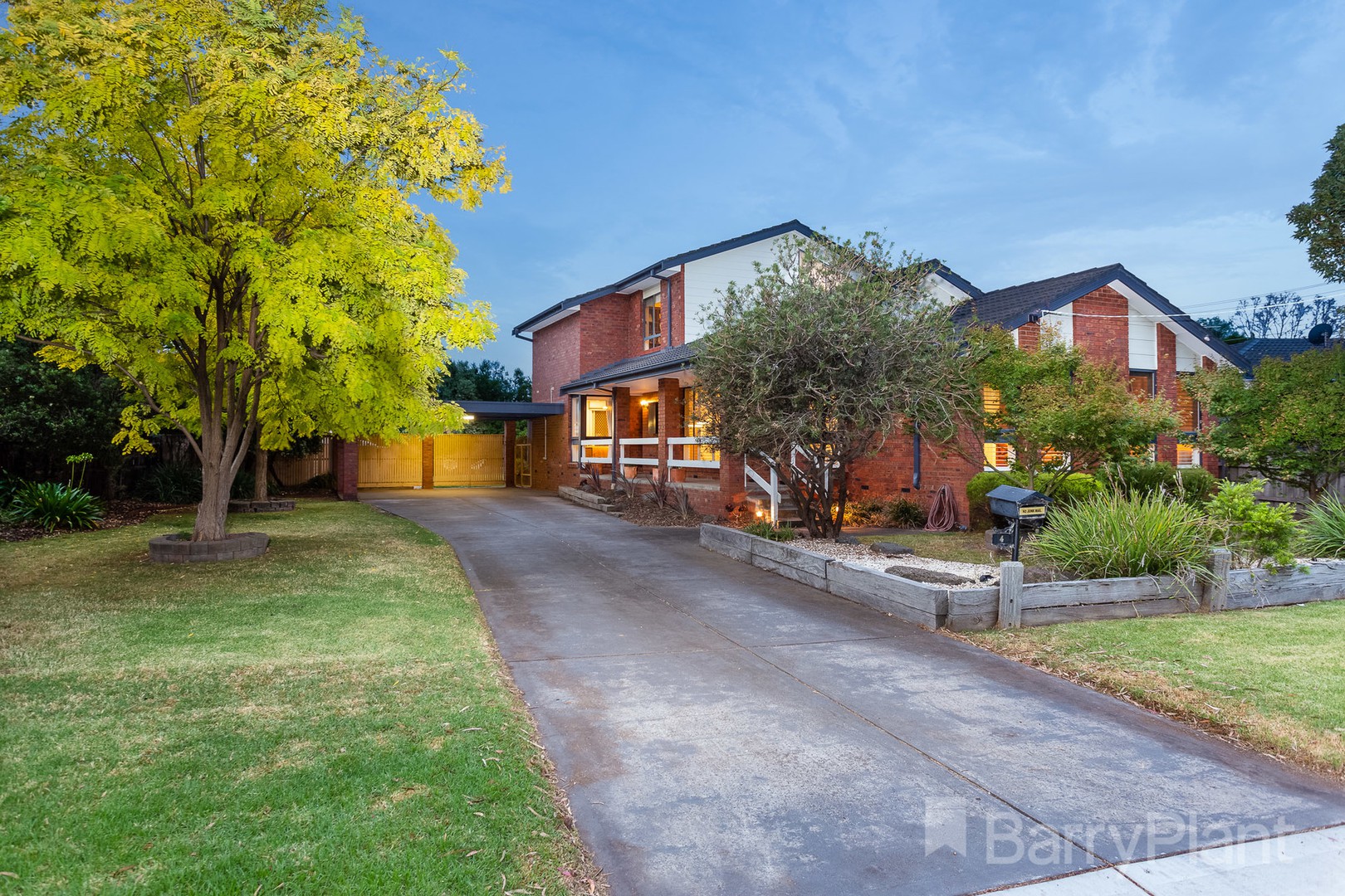 4 Carinza Avenue, Altona Meadows, VIC 3028, Altona Meadows - Thumbnail 2
