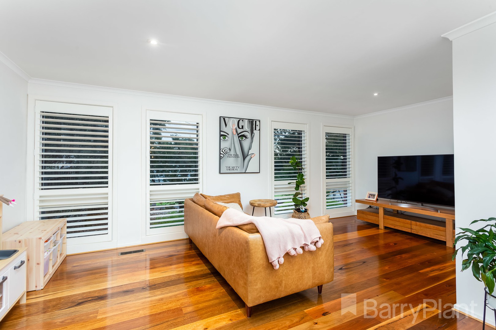 4 Carinza Avenue, Altona Meadows, VIC 3028, Altona Meadows - Thumbnail 3