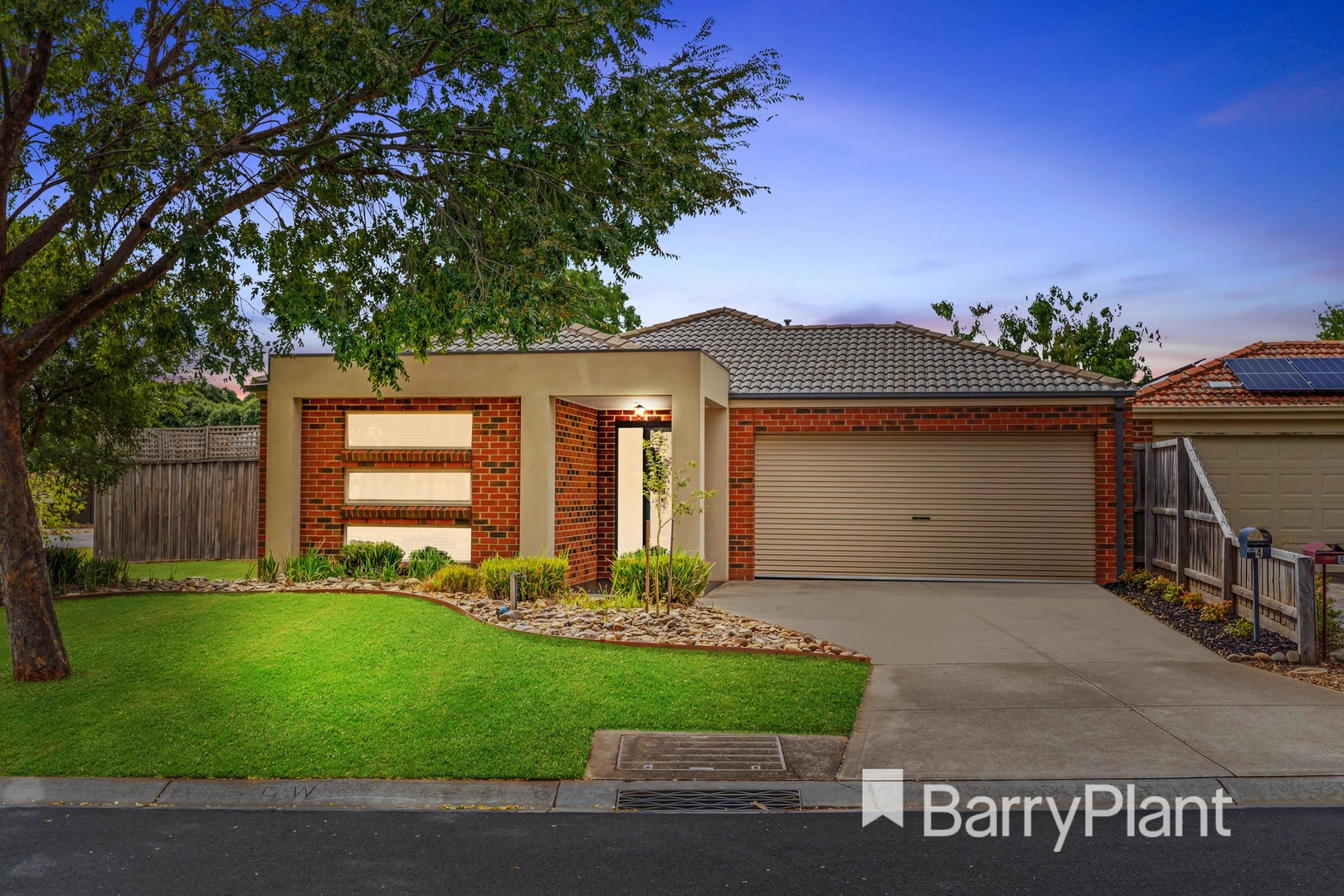 4 Carissa Circuit, Werribee, VIC 3030, Werribee - Thumbnail 2
