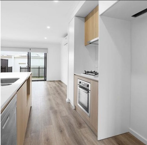 4 Carnival Boulevard, Berwick, VIC 3806, Berwick - Thumbnail 6