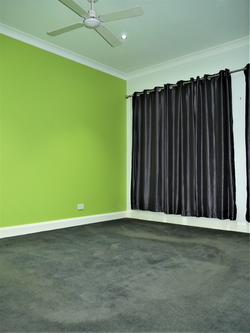 4 Caruana Crescent, Harkness, VIC 3337, Harkness - Thumbnail 2