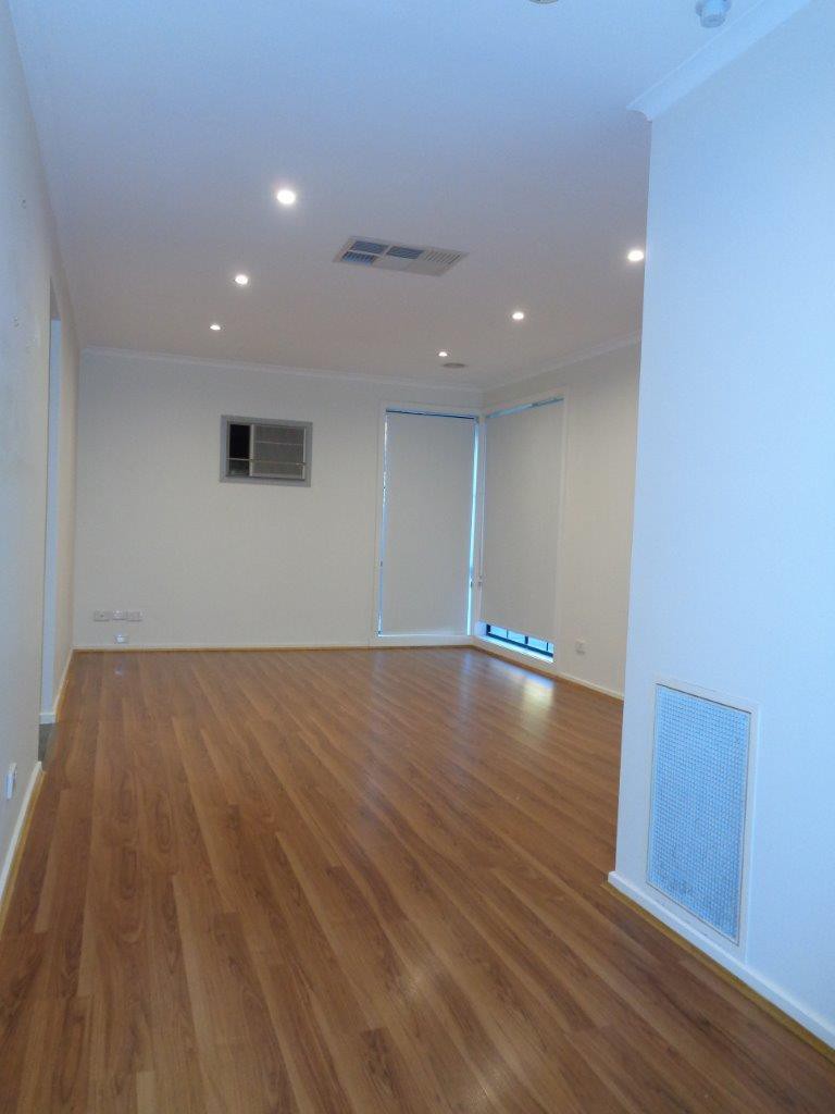 4 Casey Drive, Hoppers Crossing, VIC 3029, Hoppers Crossing - Thumbnail 3