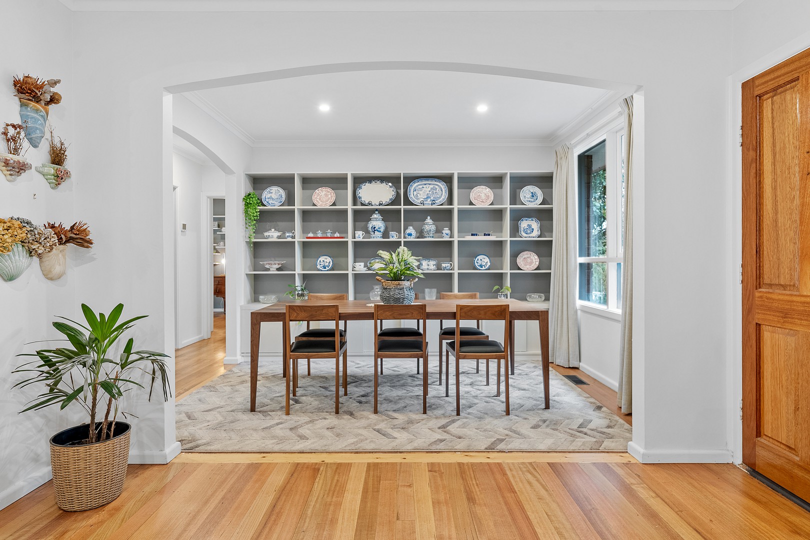 4 Cemetery Road, Warrandyte, VIC 3113 - Thumbnail 2 - 09/11/2023