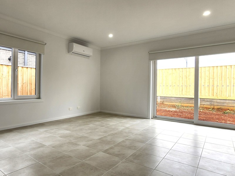 4 Codrington Street, Melton South, VIC 3338 - Image - 29/05/2026