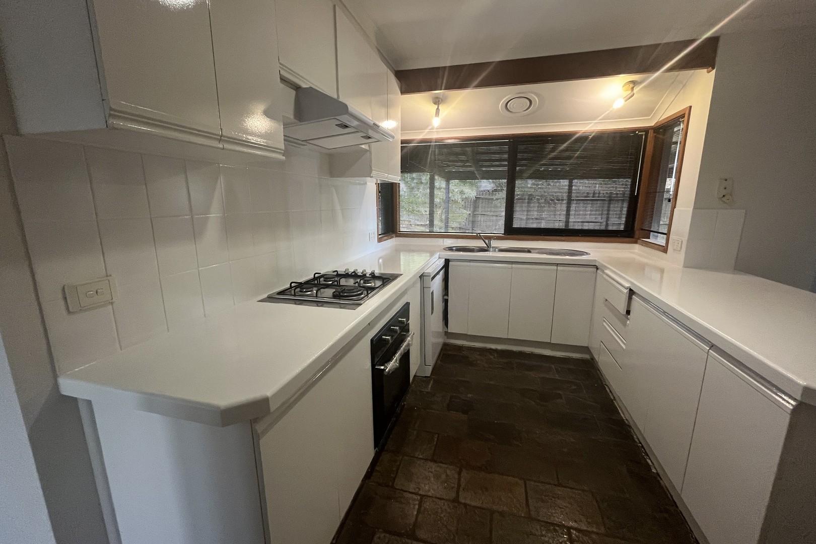 4 Colac Court, Hoppers Crossing, VIC 3029 - Thumbnail 2 - 28/11/2025