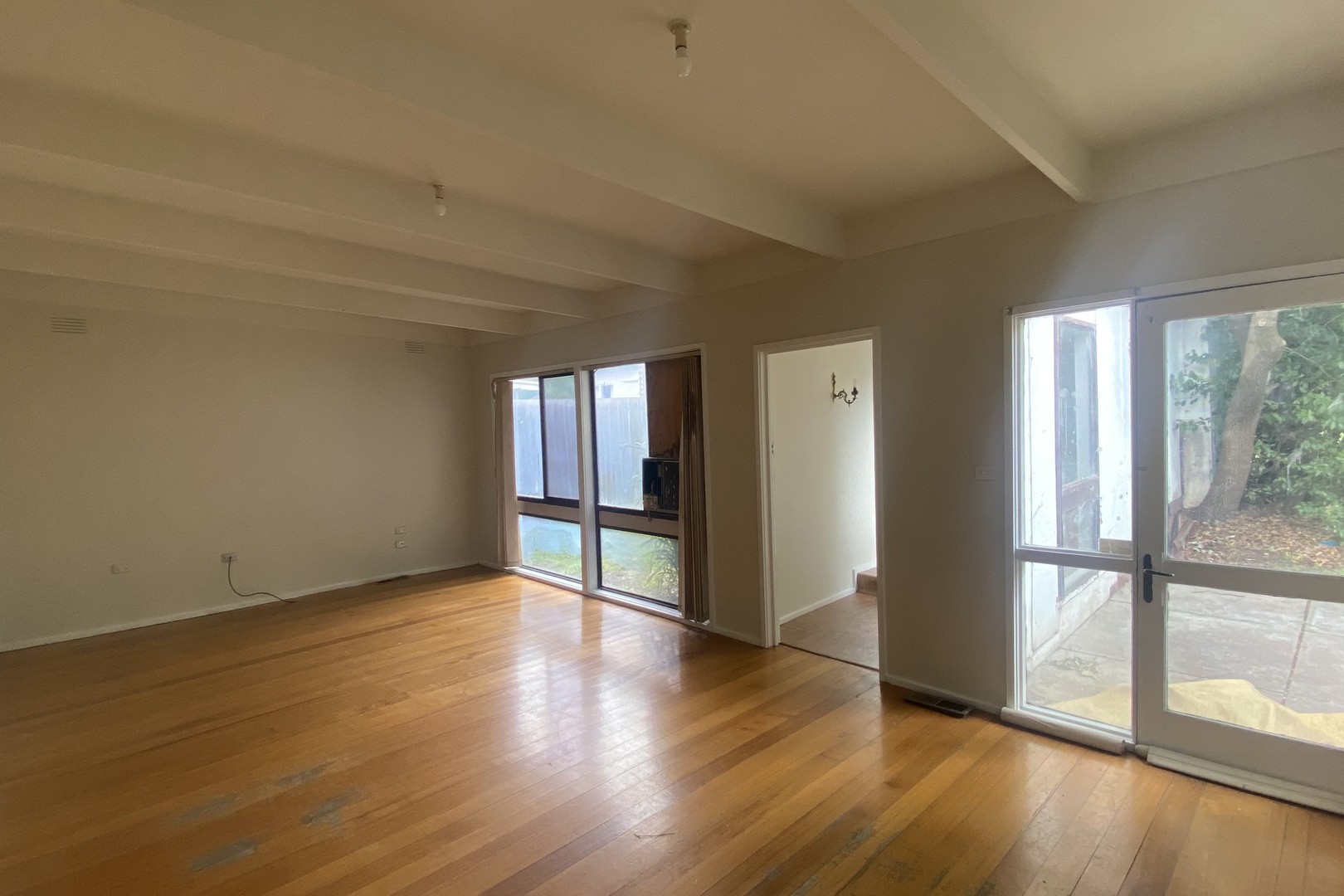 4 Cool Street, Reservoir, VIC 3073 - Thumbnail 1 - 13/12/2021