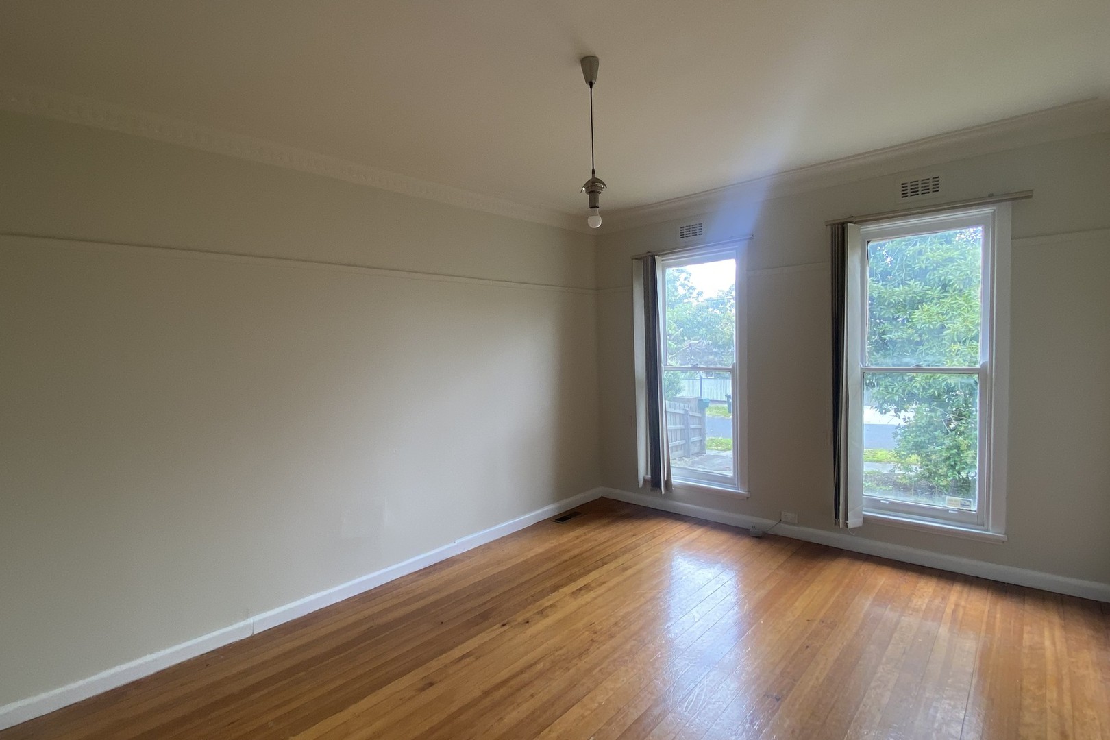 4 Cool Street, Reservoir, VIC 3073 - Thumbnail 2 - 13/12/2021