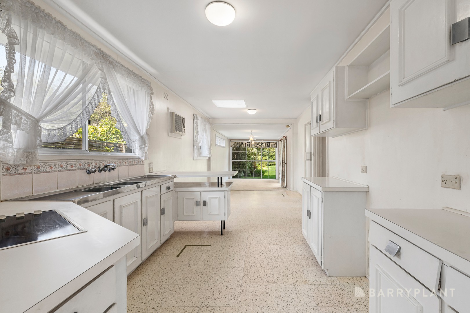 4 Coral Court, Cheltenham, VIC 3192, Cheltenham - Thumbnail 8