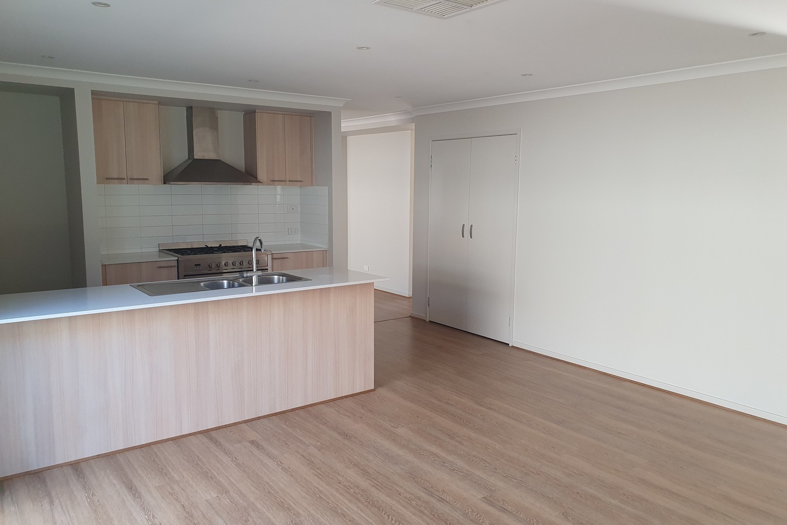 4 Corrimbla Avenue, Wollert, VIC 3750, Wollert - Thumbnail 3