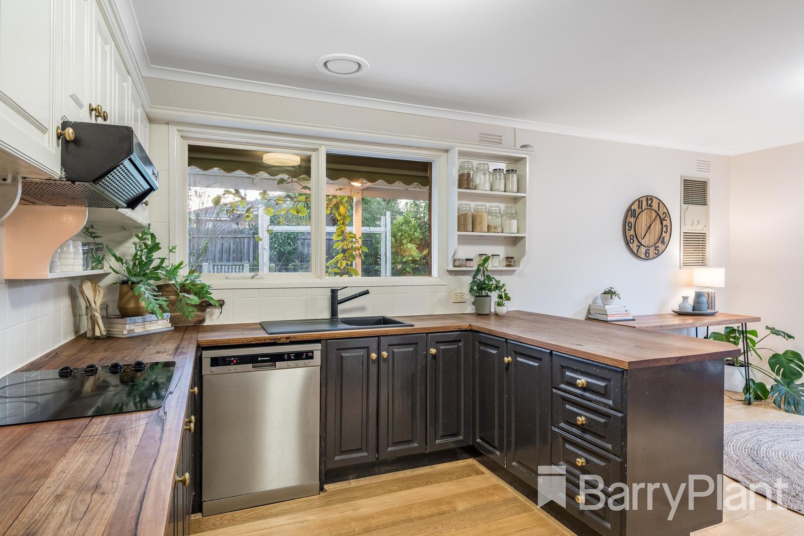 4 Crestmoor DriveHighton, VIC 3216, Highton - Thumbnail 2