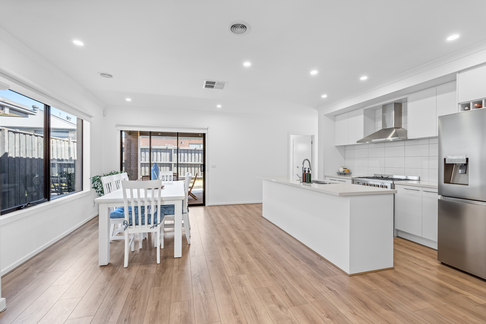4 Crichton Road, Thornhill Park, VIC 3335, Thornhill Park - Thumbnail 3