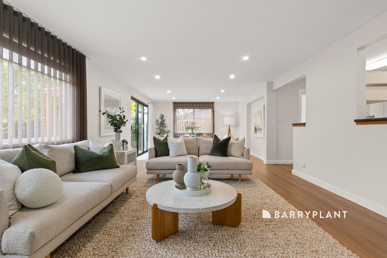 4 Crowley Avenue, Narre Warren, VIC 3805 - Thumbnail 2 - 21/03/2025