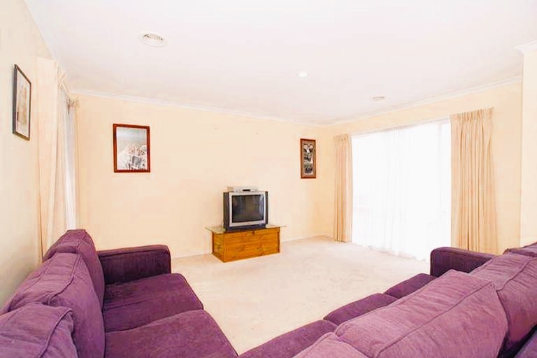 4 Dahlen Place, Berwick, VIC 3806, Berwick - Thumbnail 4