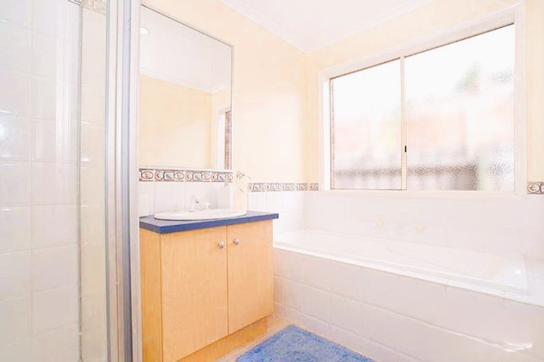 4 Dahlen Place, Berwick, VIC 3806, Berwick - Thumbnail 7