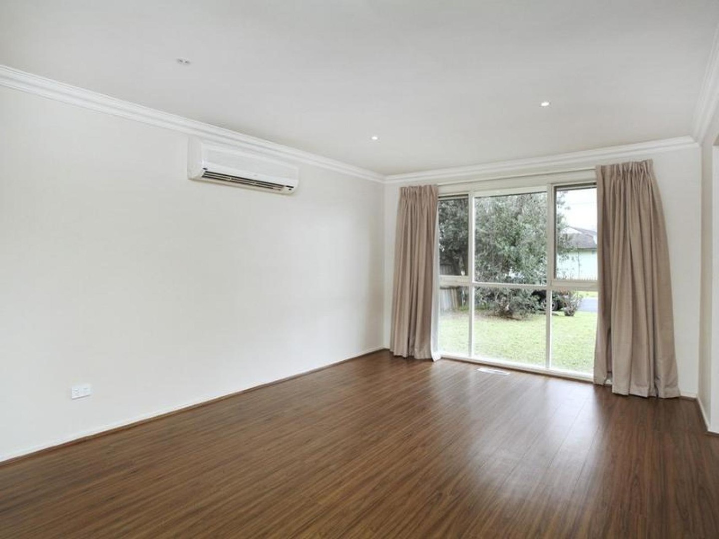4 Dalton Drive, Melton South, VIC 3338, Melton South - Thumbnail 4