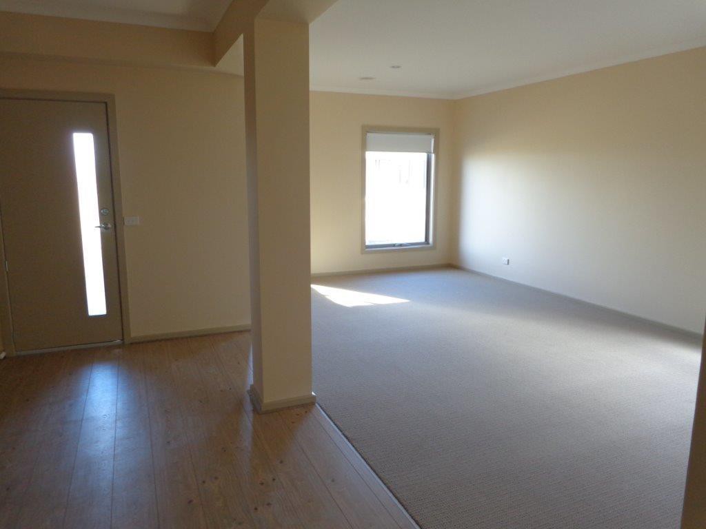 4 Darlington Drive, Williams Landing, VIC 3027, Williams Landing - Thumbnail 3
