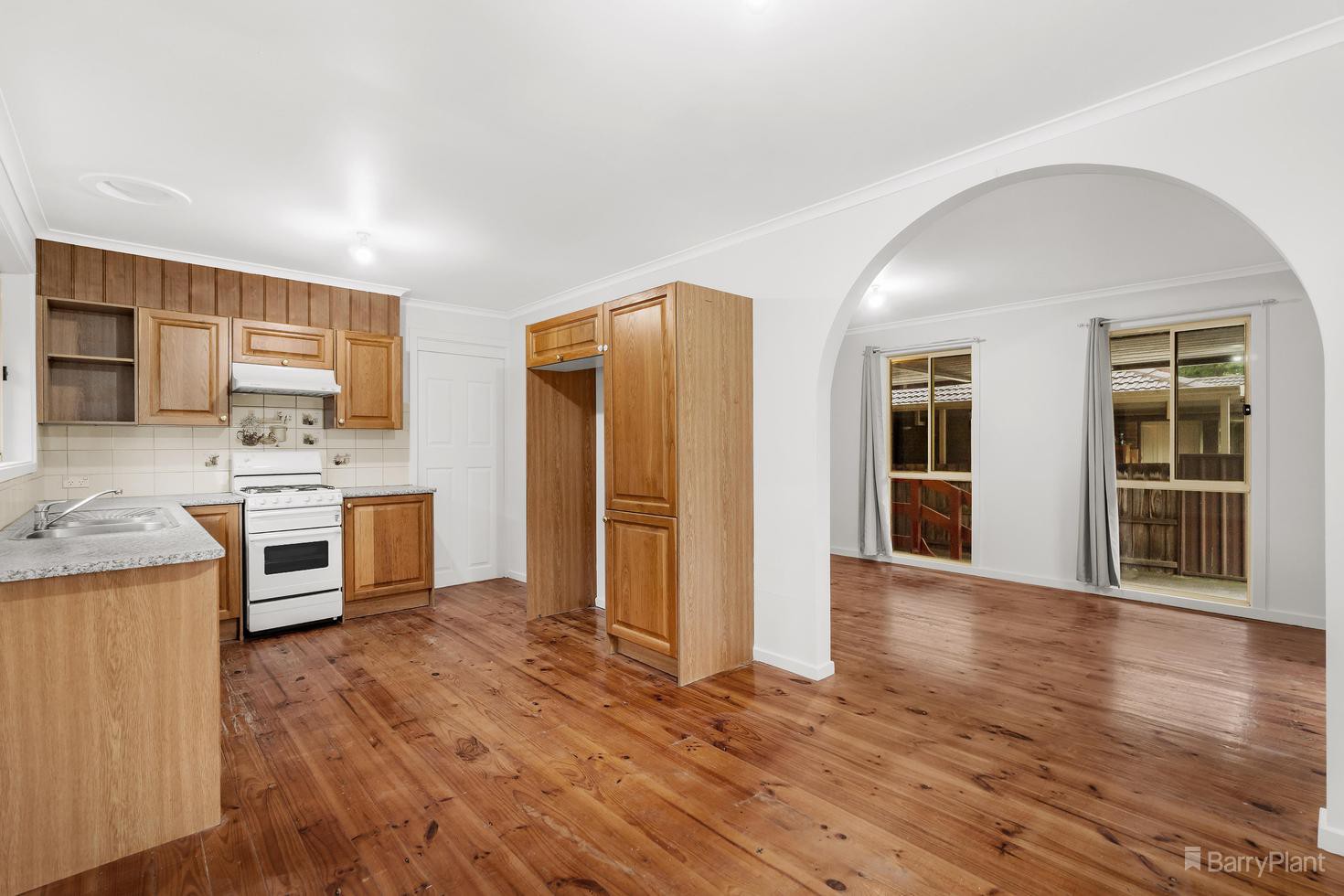 4 Deakin Street, Mitcham, VIC 3132, Mitcham - Thumbnail 3