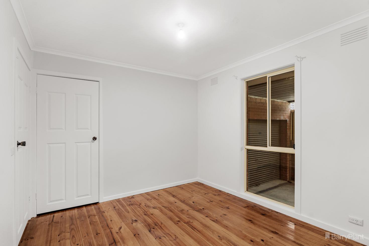 4 Deakin Street, Mitcham, VIC 3132, Mitcham - Thumbnail 8