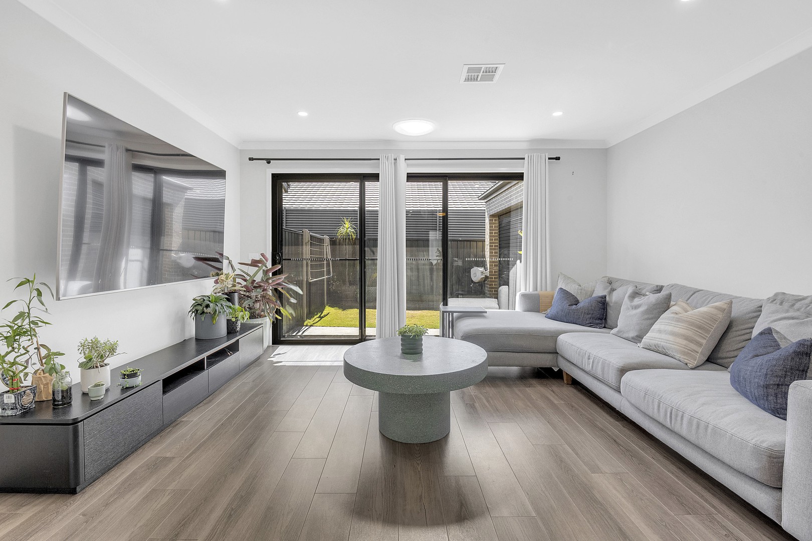 4 Delta Drive, Craigieburn, VIC 3064 - Thumbnail 1 - 22/09/2025