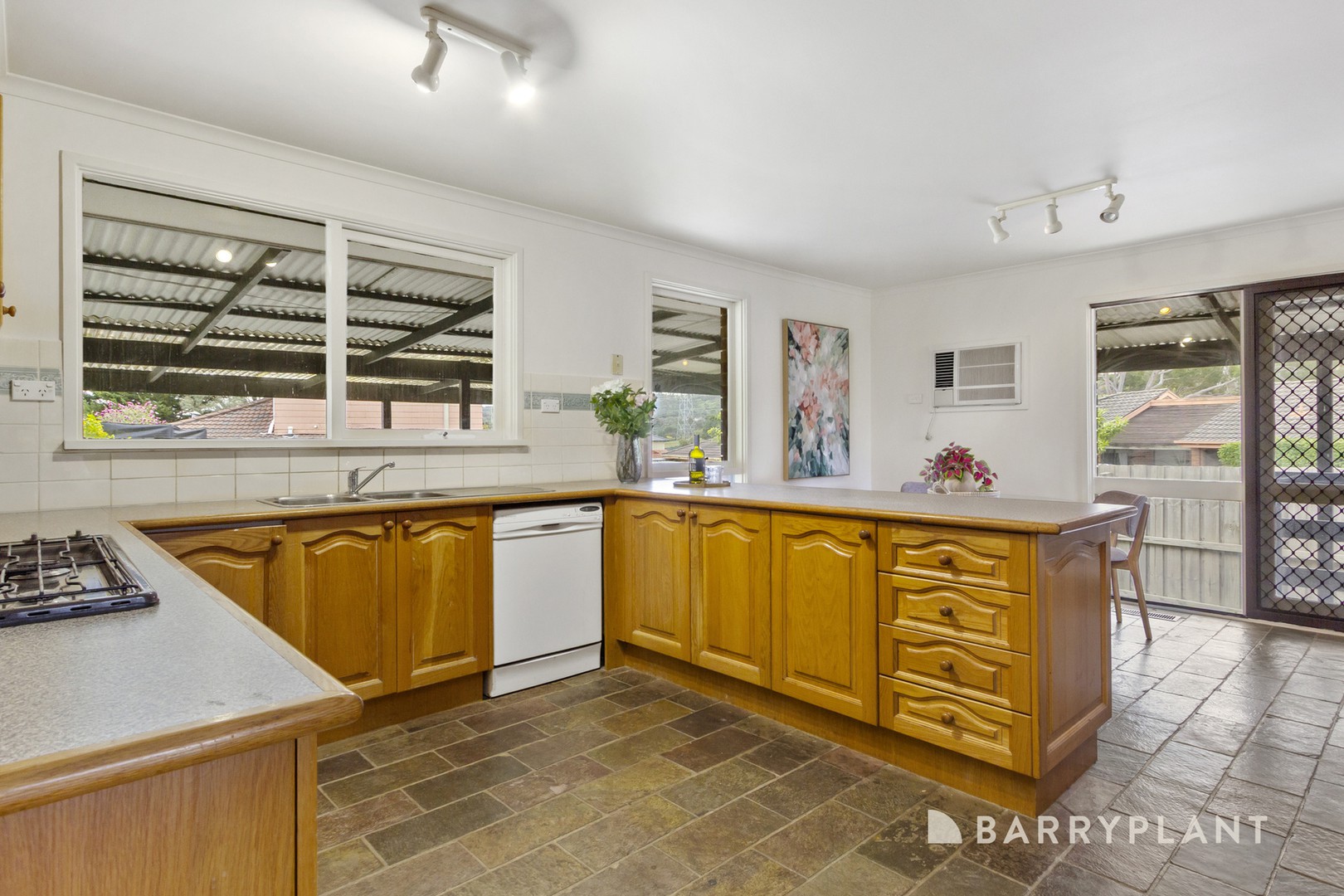 4 Dornie Mews, Endeavour Hills, VIC 3802, Endeavour Hills - Thumbnail 3