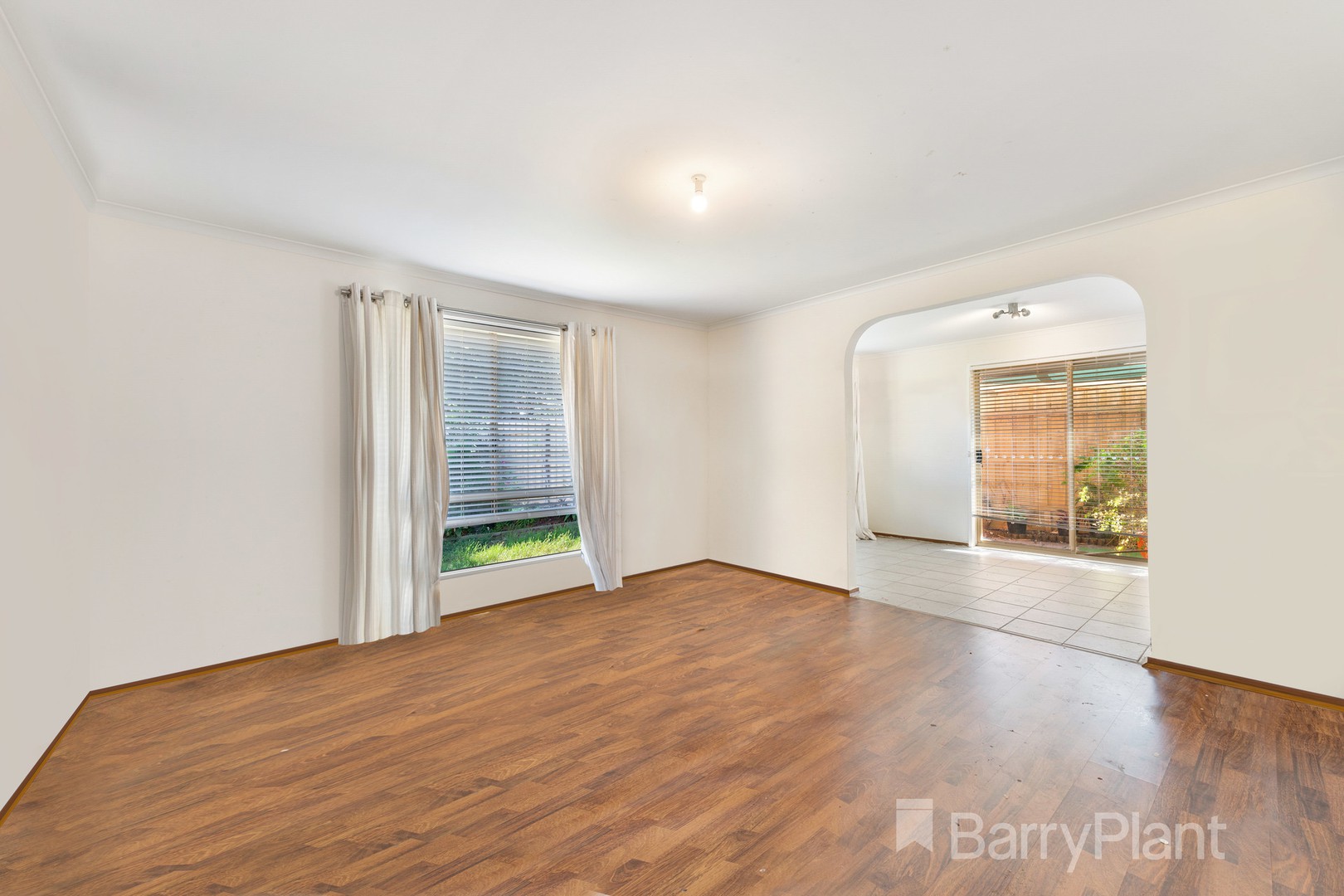 4 Dove Court, Werribee, VIC 3030, Werribee - Thumbnail 3