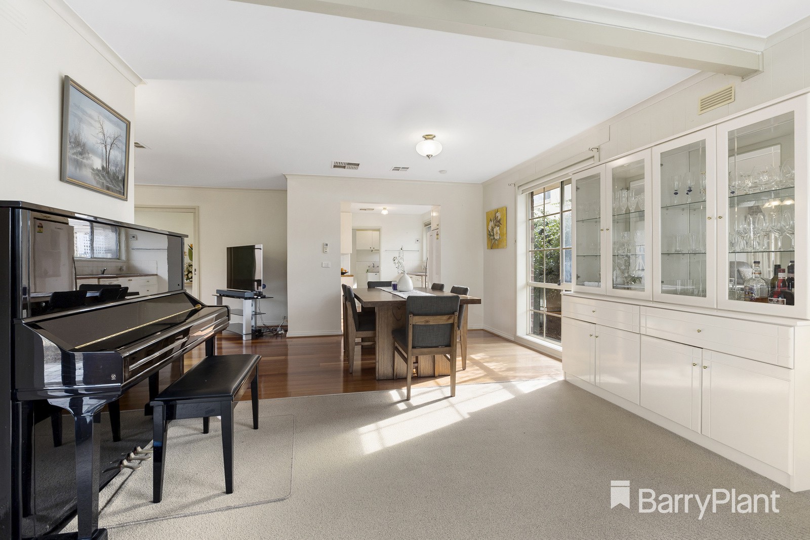 4 Dubbo Court, Glen Waverley, VIC 3150, Glen Waverley - Thumbnail 4