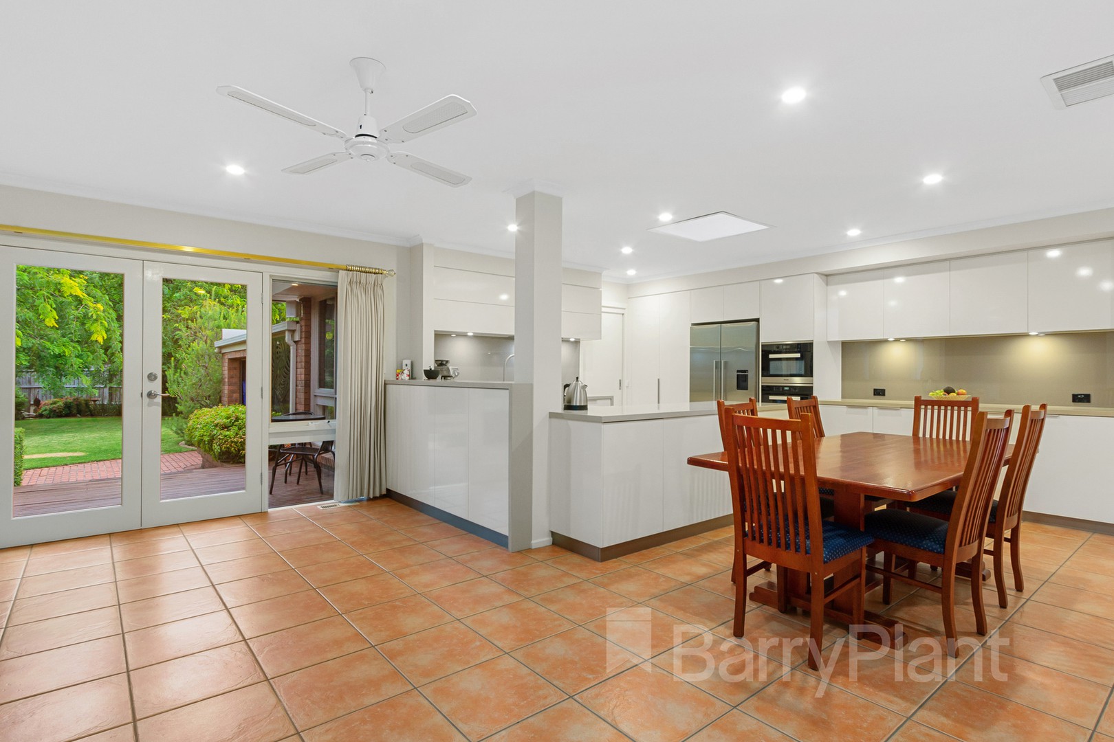 4 Dundee Place, Wantirna, VIC 3152, Wantirna - Thumbnail 4
