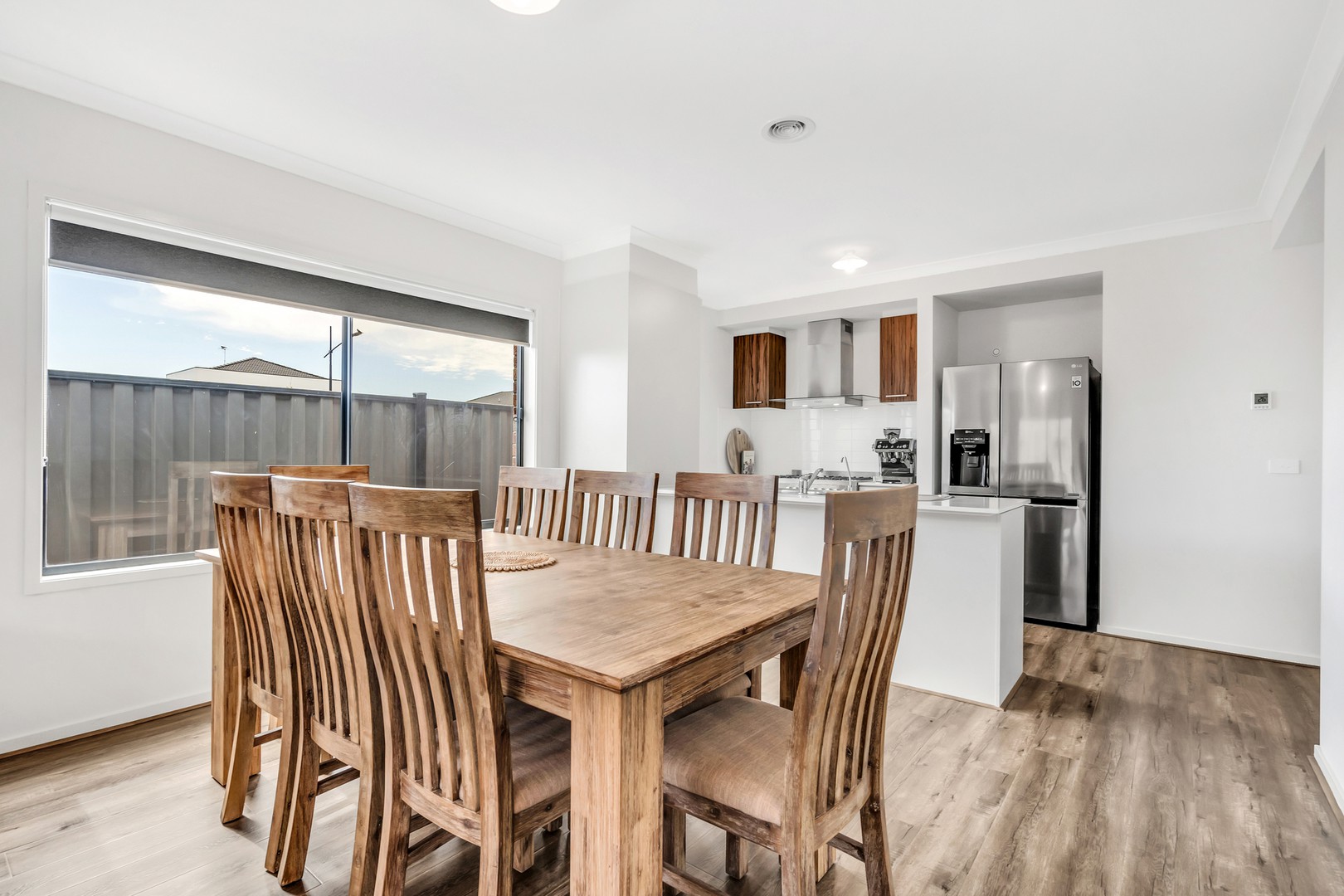 4 Edgewater Road, Craigieburn, VIC 3064, Craigieburn - Thumbnail 3