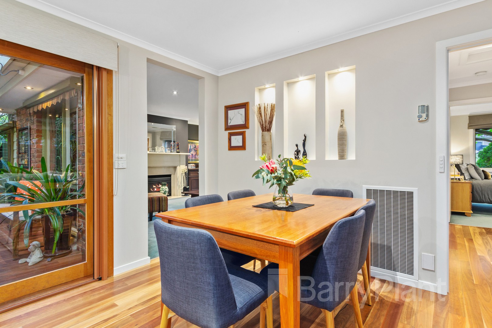 4 Ensign Close, Wantirna, VIC 3152 - Thumbnail 2 - 11/01/2022