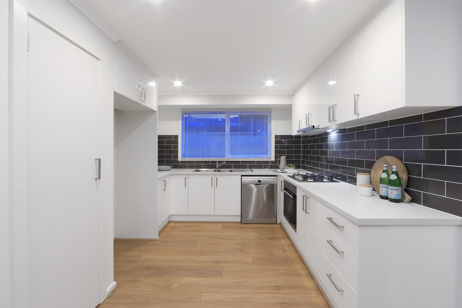 4 Erie Avenue, Rowville, VIC 3178, Rowville - Thumbnail 3