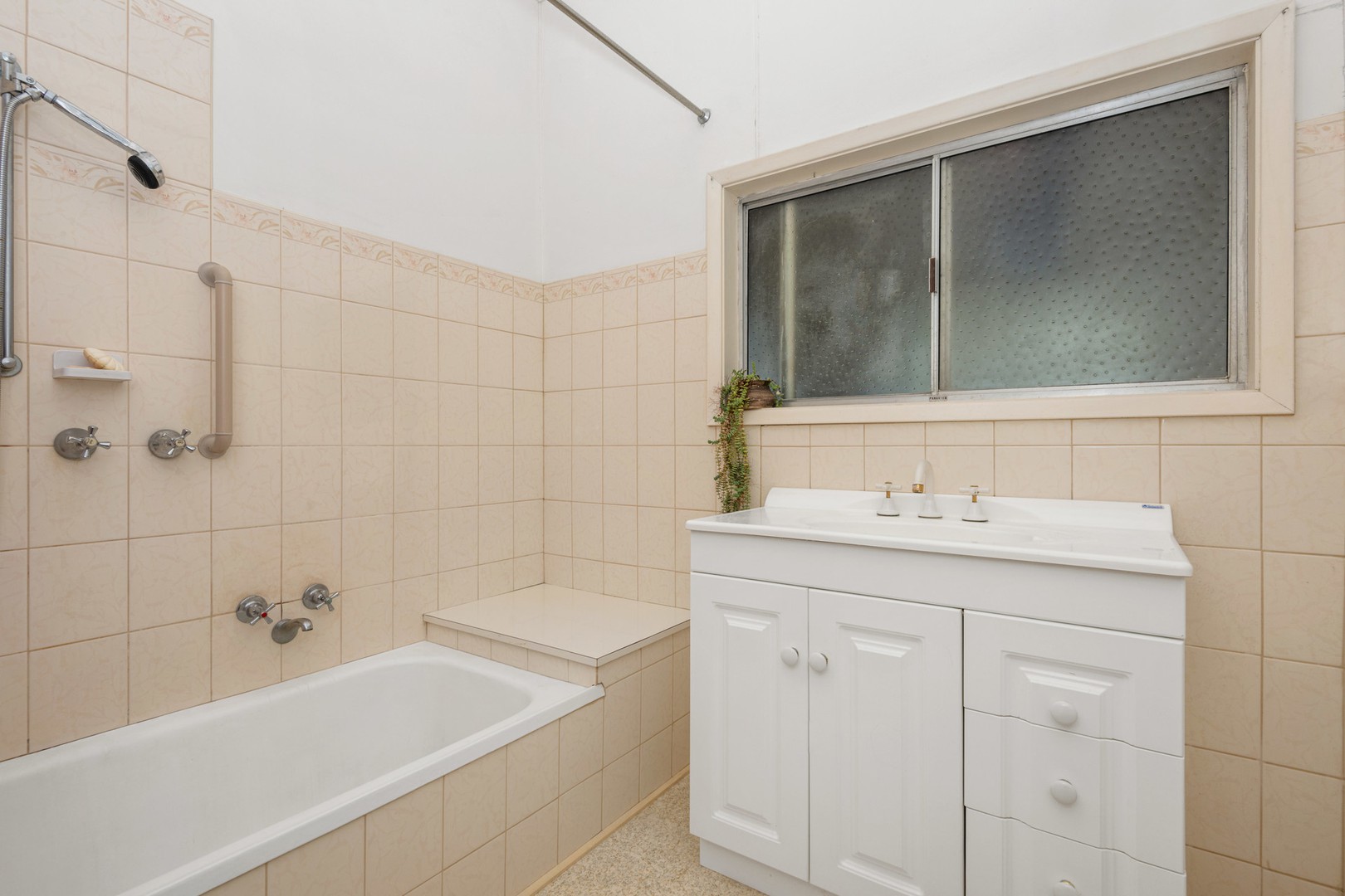 4 Exeter Grove, Belmont, VIC 3216, Belmont - Thumbnail 8