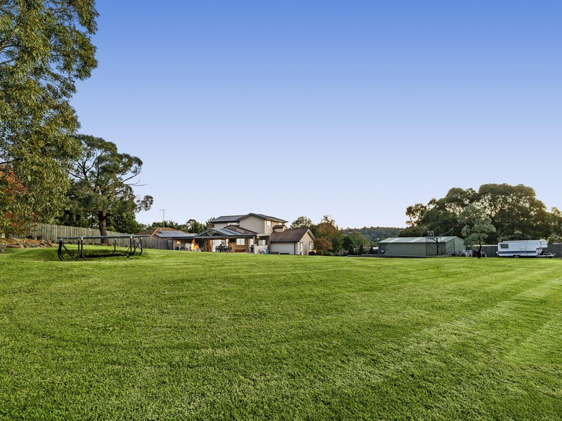 4 Falconhurst Court, Eltham, VIC 3095 - Image - 11/06/2026