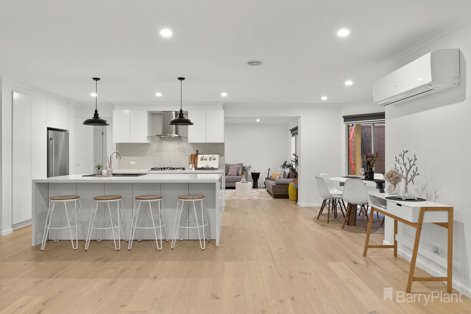 4 Farnborough Way, Berwick, VIC 3806, Berwick - Thumbnail 7