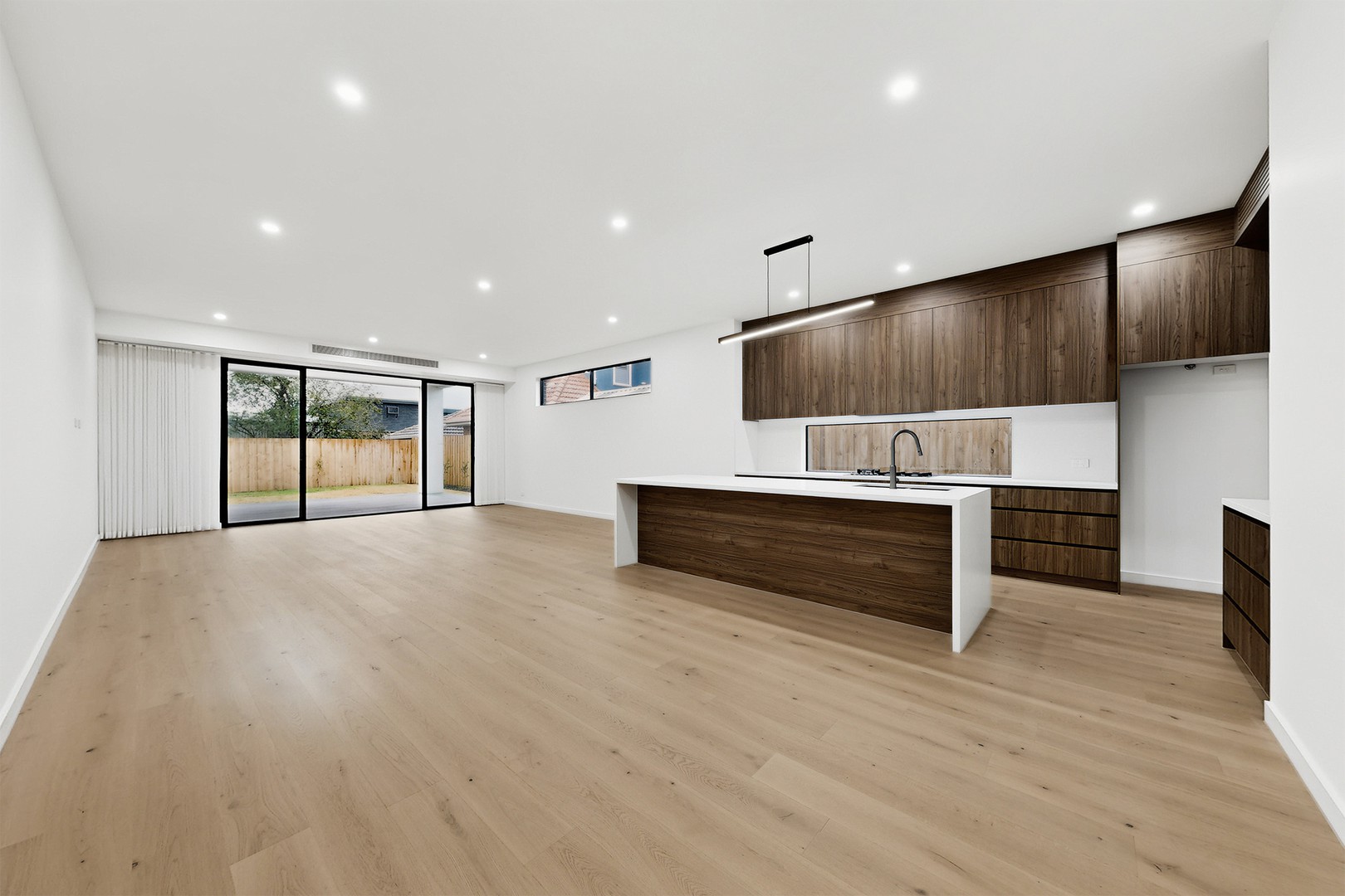 4 Fenacre St, Strathmore, VIC 3041 - Thumbnail 2 - 19/05/2026