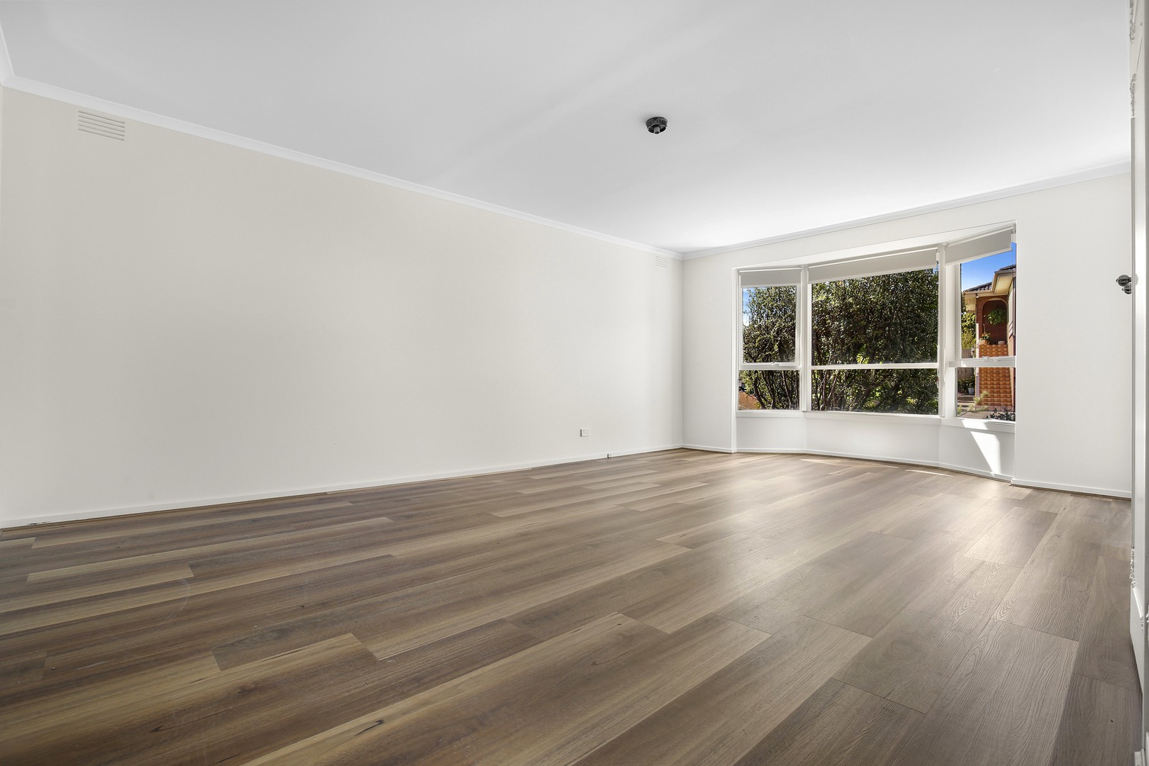 4 Fifer Rise, Bundoora, VIC 3083 - Thumbnail 2 - 14/09/2026