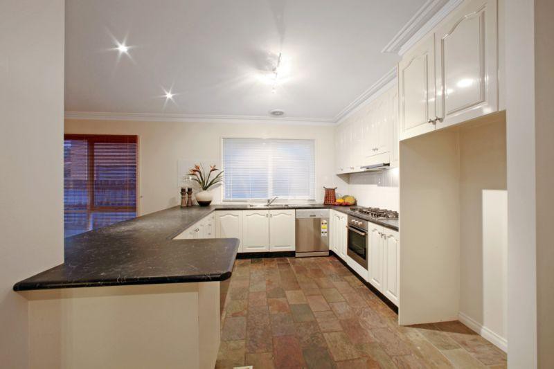 4 Filmer Court, Rowville, VIC 3178, Rowville - Thumbnail 2