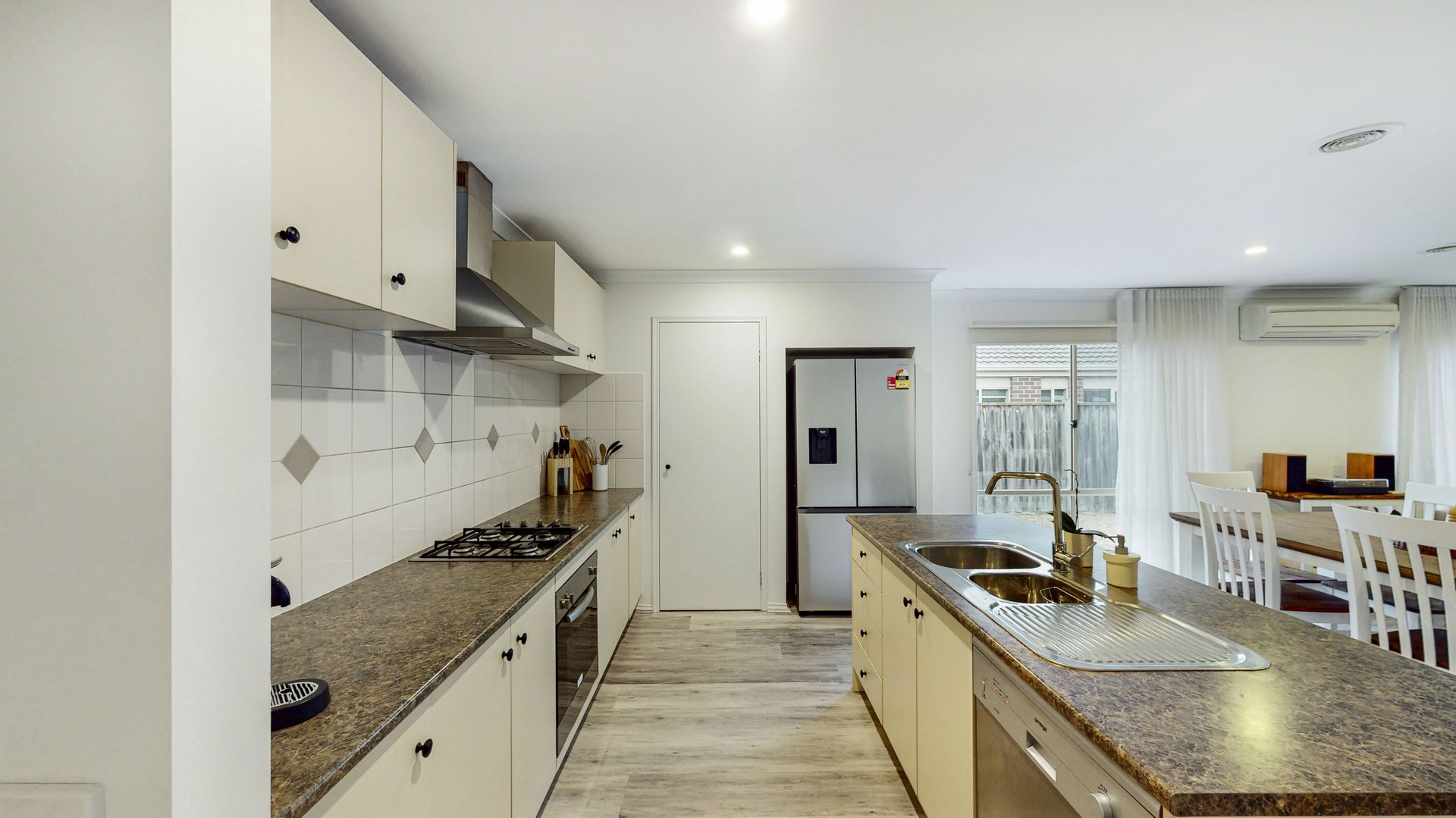 4 Fleetwood  DriveDoreen, VIC 3754  - Leased, Doreen - Thumbnail 2